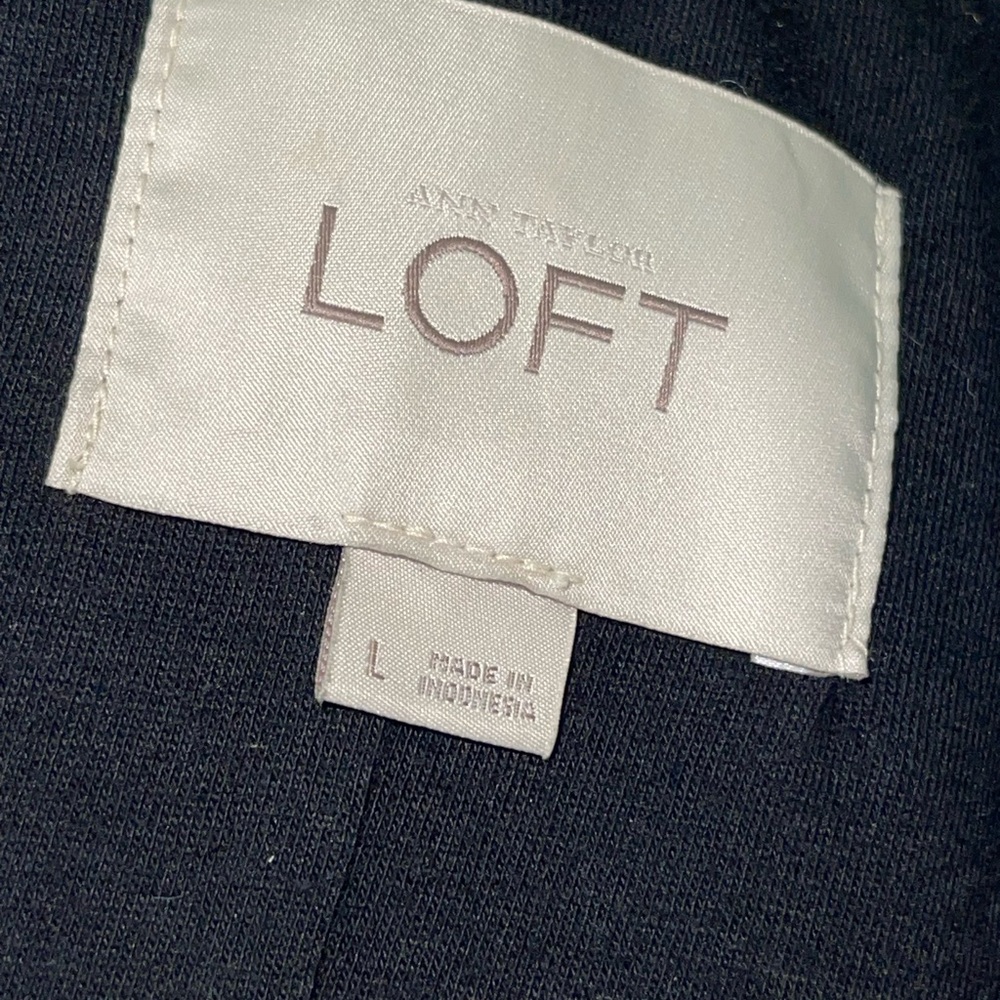 Loft Utility jacket with faux fur trim. Size large. GUC 
Features detachable - Picture 8 of 9